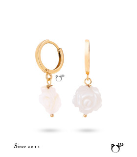 گوشواره حلقه ای طلا طرح  رز سفید-گالری شیدا مجد