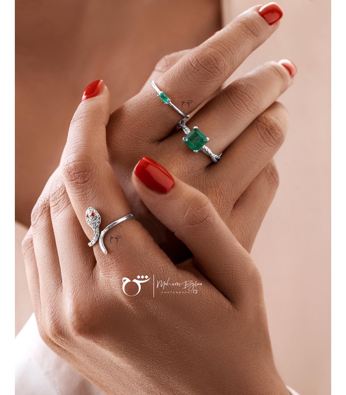 انگشتر پایه پیچ زمرد-گالری شیدا مجد